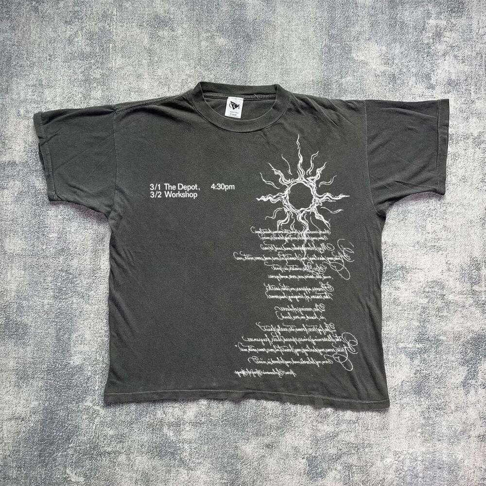 Inspiration: American style washed, personalized, unique, creative printed short sleeved T-shirt that is trendy and versatile on the street