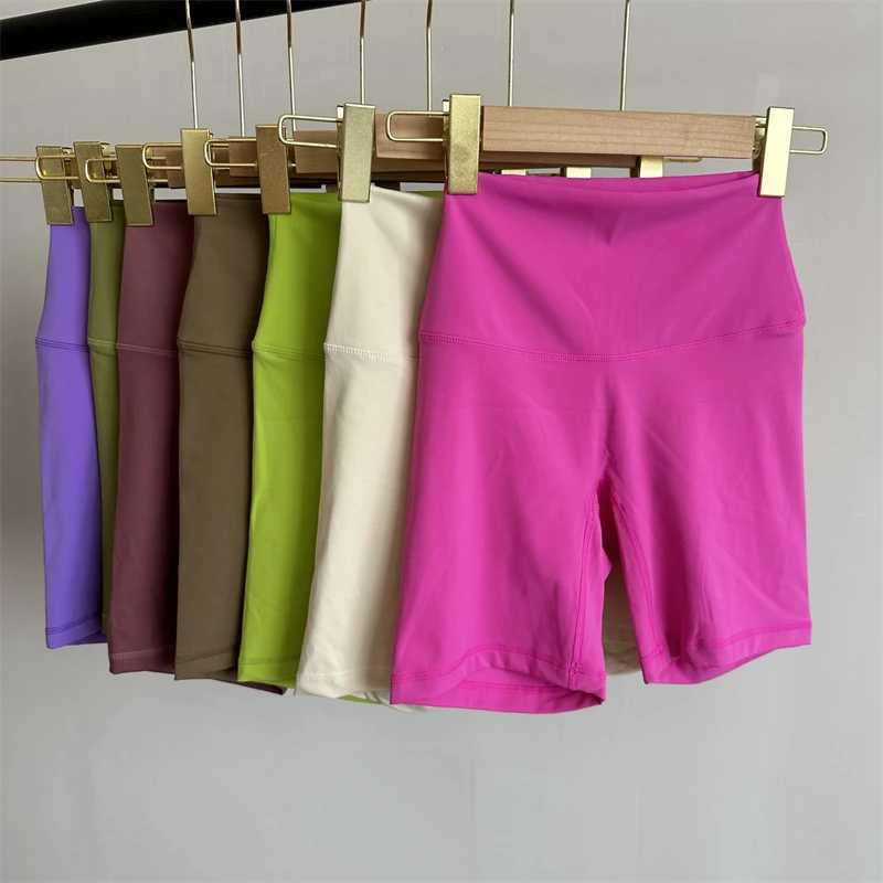 Yoga Fitness Shorts Leggings Womens Gym Sports Shorts Pilates Running Exercise Elastic Soft Breathable High Waist Hip LiftingXJ250111