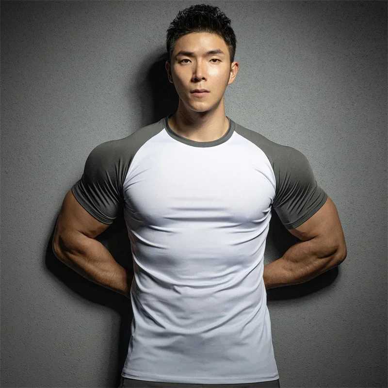 New summer leisure running T-shirt gym training top elastic quick drying solid color short sleeved sports T-shirt mens sports shirt W250111