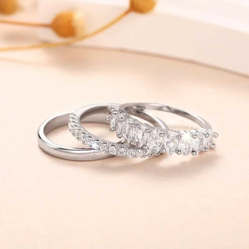 Huitan Luxury 3Pcs Rings Set Sparkling Shiny Cubic Zirconia Finger Accories for Engagement Wedding Opulent La Jewelry SetXJ250110