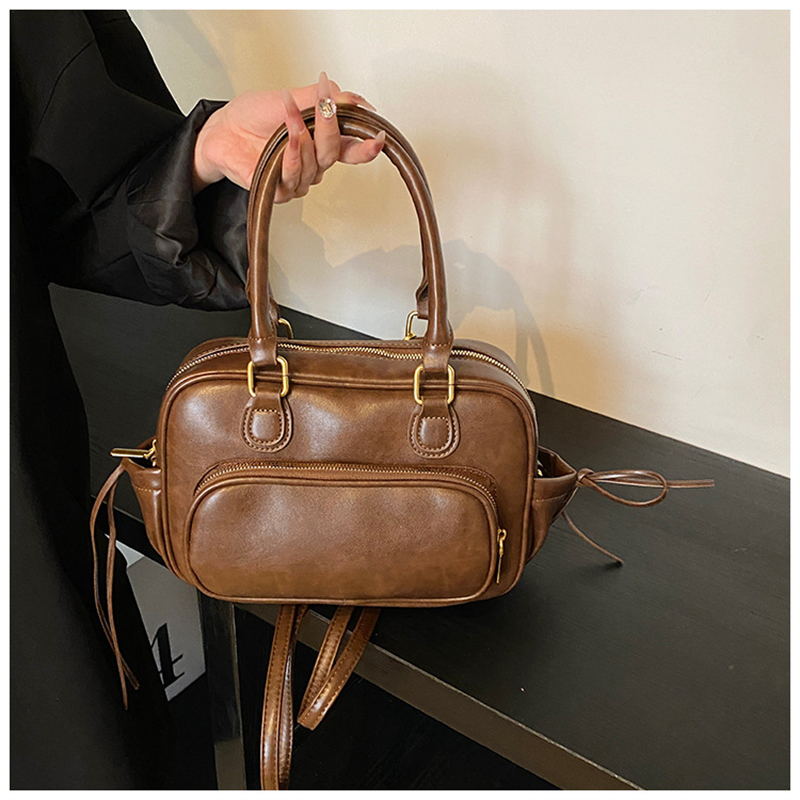 2025 Designer shipping 3 2025 free designer Shoulder Bags for women Vintage solid color versatile handbag casual commuting large capacity crossbody ba
