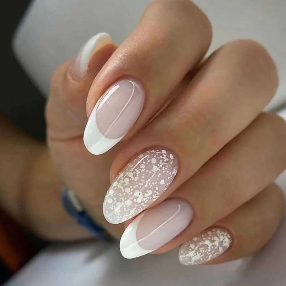 24P French Oval False Nails Girls White Edge Design Nude Color Wearable Press on Nail Full Cover Short Acrylic Almond Fake NailsXJ250110