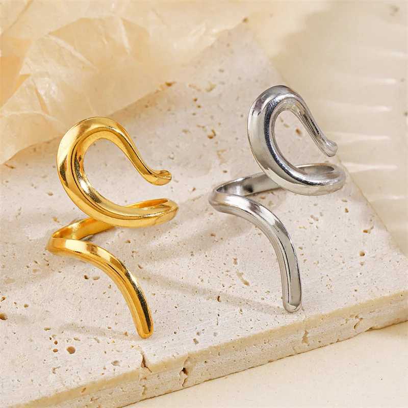Fashionable gold stainless steel open ring womens retro metal geometric hollow adjustable ring party jewelry W250111