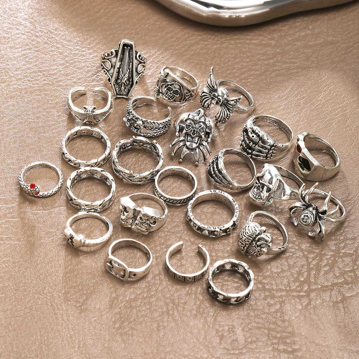 New 23Pcs/Set Gothic Skeleton Unisex Ring Set Punk Bat Spider Snake Rings For Woman Man Fashion Hip Hop Party Jewelry GiftXJ250110