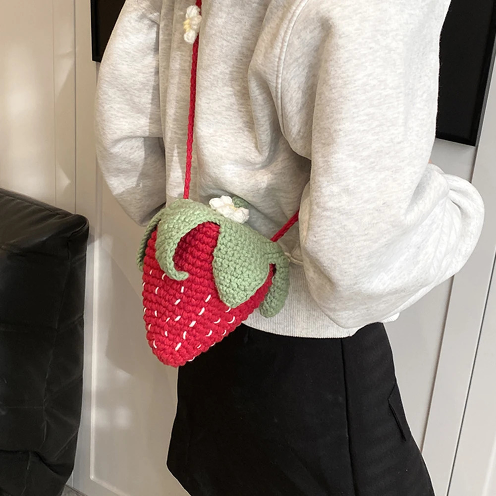 Cute Strawberry Shoulder Bag Fashion Cotton Rope Crochet Tote Knit Sling Purse for Women 250107
