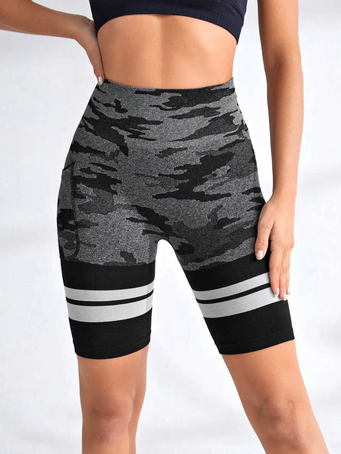 High-waisted Seamless Yoga ShortsHigh-elasticity Abdomen-shaping And Hip-lifting Tight Fitness ShortStripedWomens SportswearXJ250111