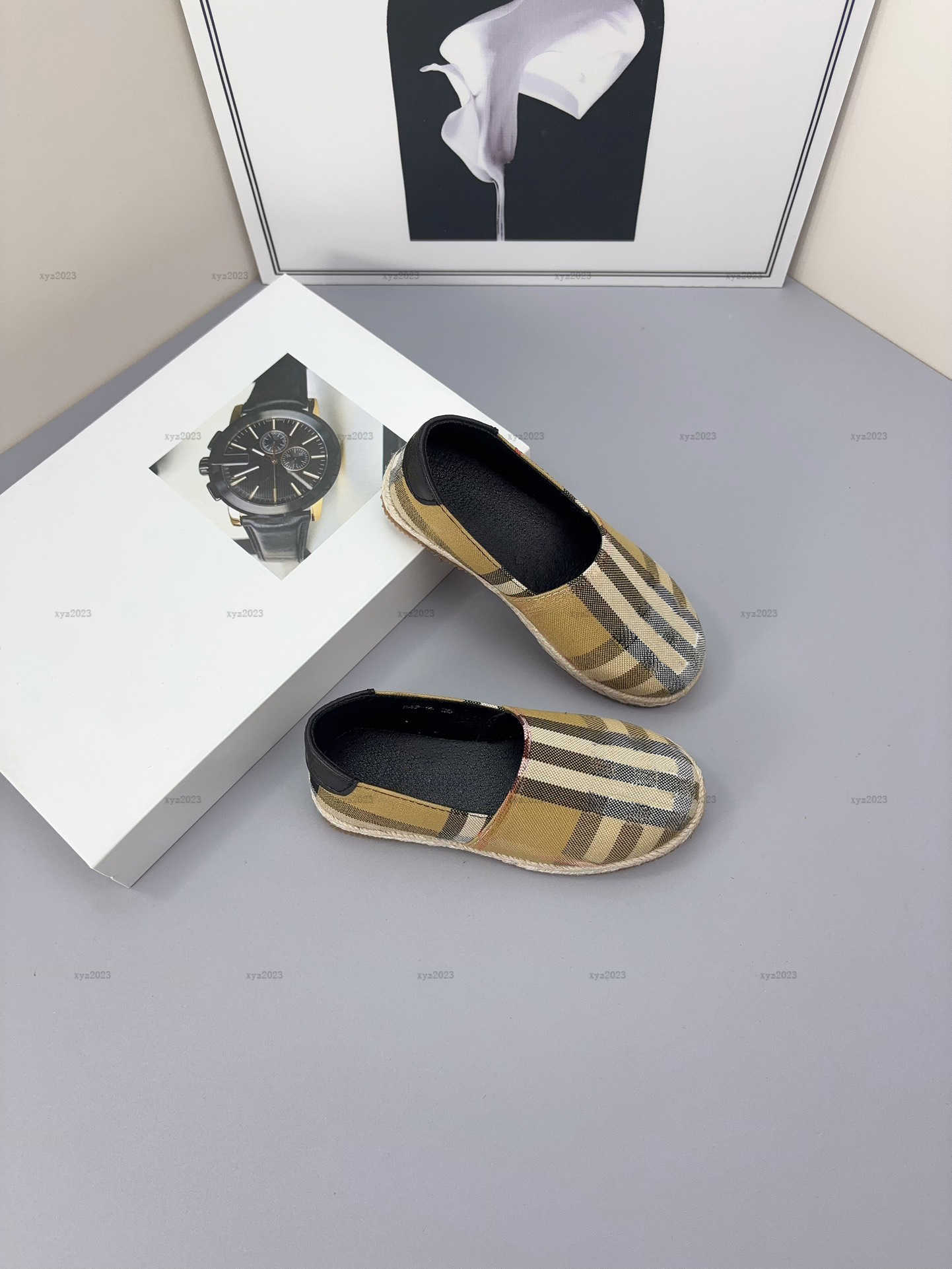 Fashion Girl flat shoes Knitted sole design Child Sneakers Baby Shoes Size 26-35 Box Packaging High quality Girls Canvas shoes