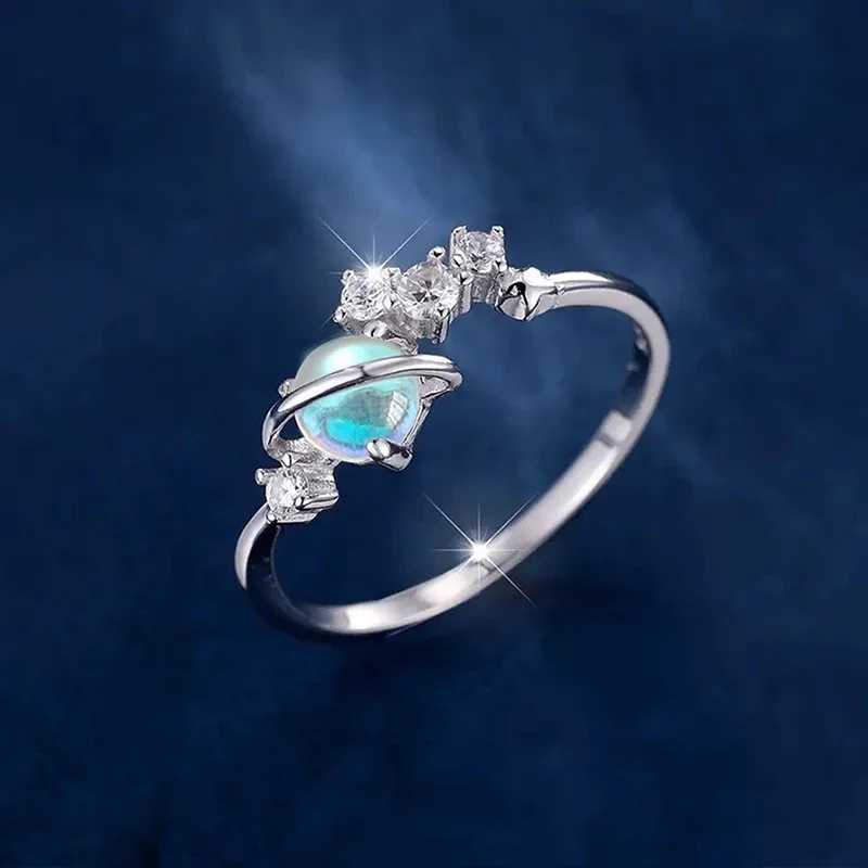 Huitan Cute Girl Ring Imitation Moonstone Novel Star Design Finger Accessories Women Exquisite Wedding Band Jewelry W250111