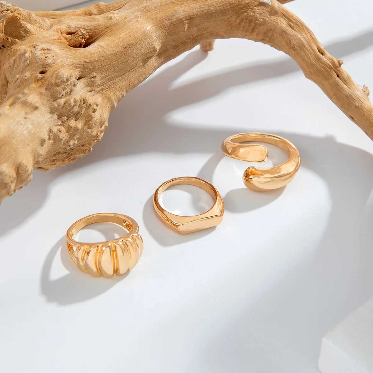 Tocona Fashion Gold Chain Pattern Ring Set suitable for womens classic Lrregular rings jewelry parties 5 pieces/set W250111