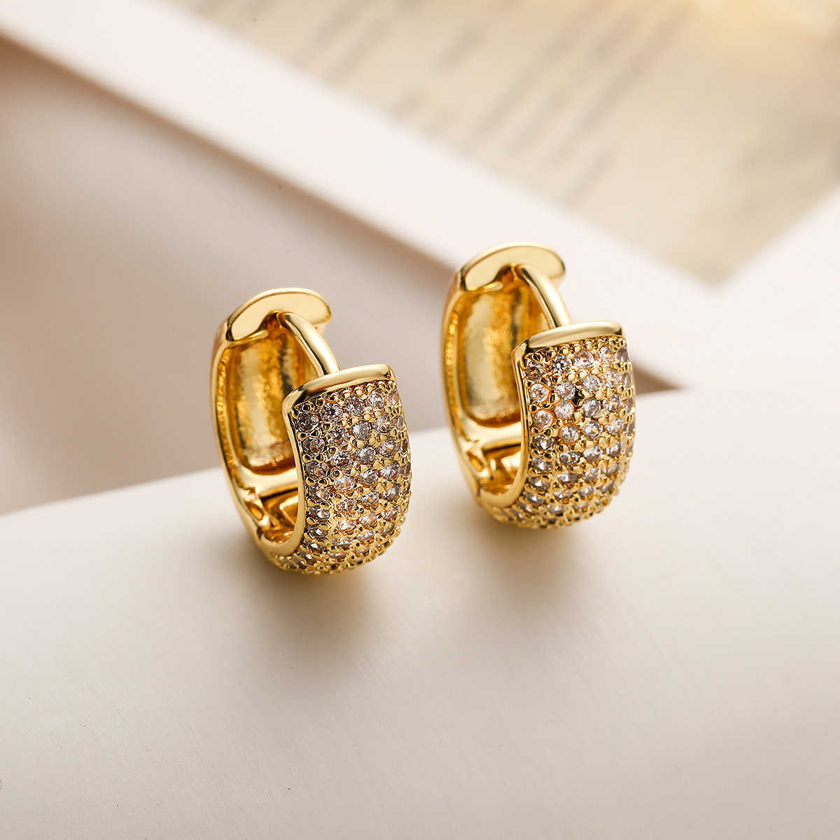 Fashionable Luxury Cubic Zirconia Hoop Earring Gold Plated Simple Full Diamond Crystal Earrings For Women