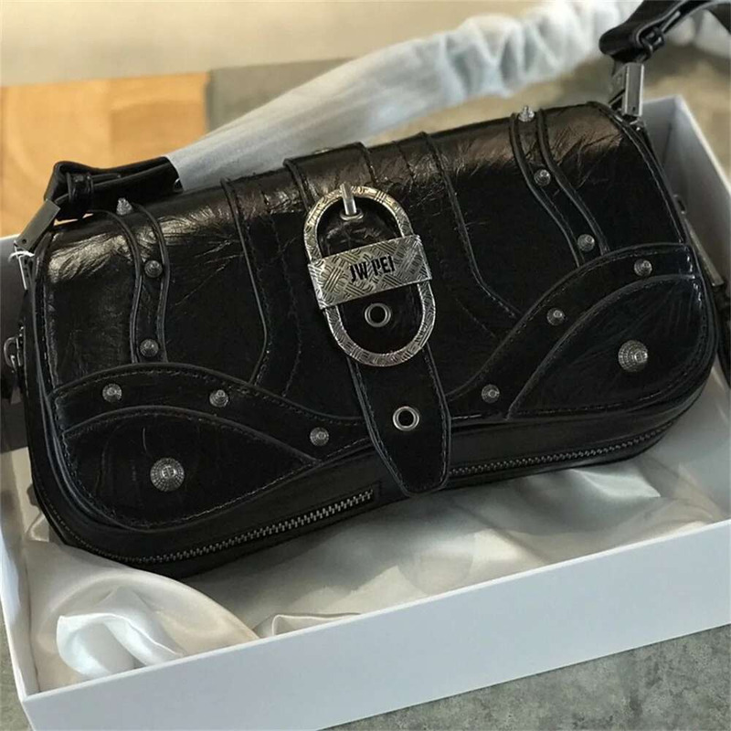 JW PEI High Quality Vintage Rivet Design Motorcycle Stylish Cool Girl Style Women's Fashion Shoulder Crossbody Bag