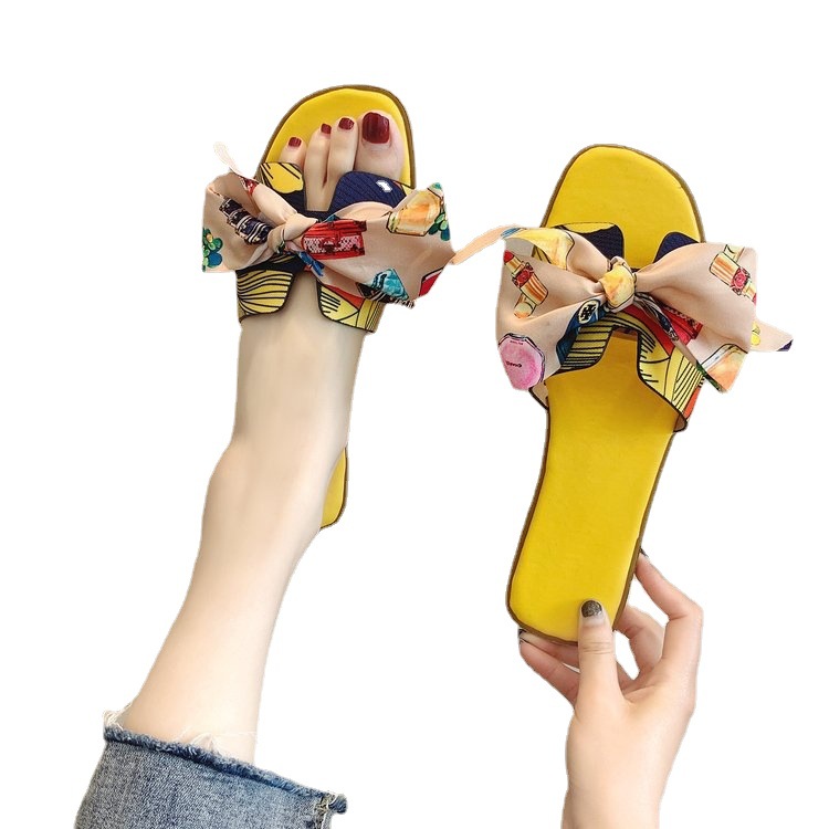 Ladies' Fashionable Sandals Slippers Butterfly Charms Comfortable Flat Beach Pool Slides