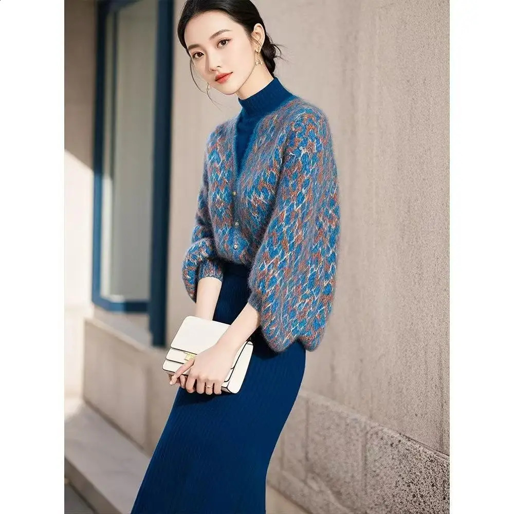 Winter Temperament Knitting Cardigan Women Clothing Fashionable Buttons V-neck Long Sleeve Sweater Female Fashion Tops 250106