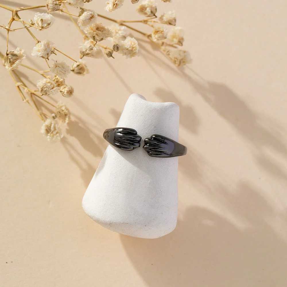Fashionable and innovative new style cat and puppy paw printed open ring W250111