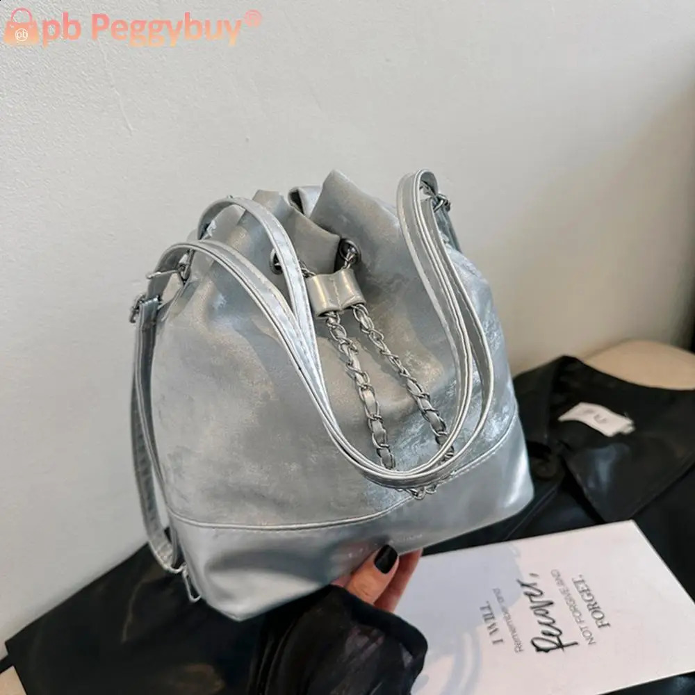 Women Trendy Commuting Bag Large Capacity PU Drawstring Bucket Bag Chic Hobo Bag Solid Color Adjustable Strap for Outdoor Travel 250106