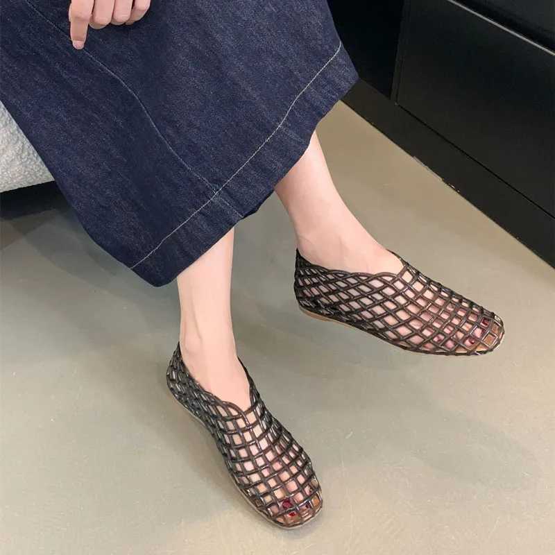 Fashion transparent jelly shoes for womens hollow leisure vacation beach summer sandals walking lazy shoes M250110