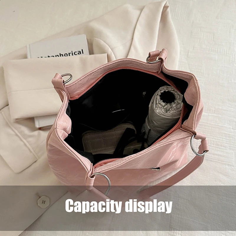 Trendy PU Leather zipper Shoulder Bag With Butterfly Detail Large Capacity Handbag Zippered Solid Color Underarm Bag For Women 250106