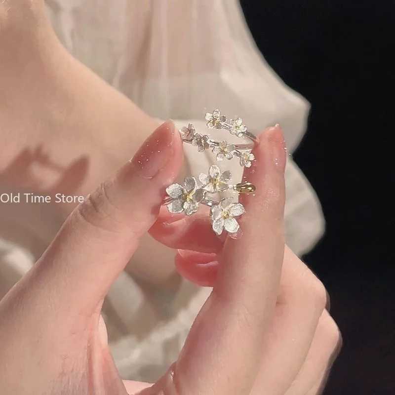 New unique and exquisite womens open adjustable ring silver minimalist finger ring engagement jewelry womens gift W250111