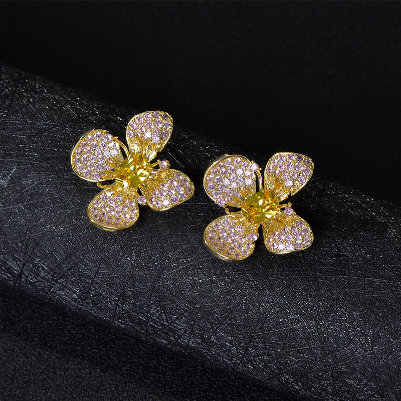 Moissanite Stud Earrings Have a certificate s925 Four Leaf Clover Earring Lab Dia Sterg Sier Wedding Party Jewelry Gift