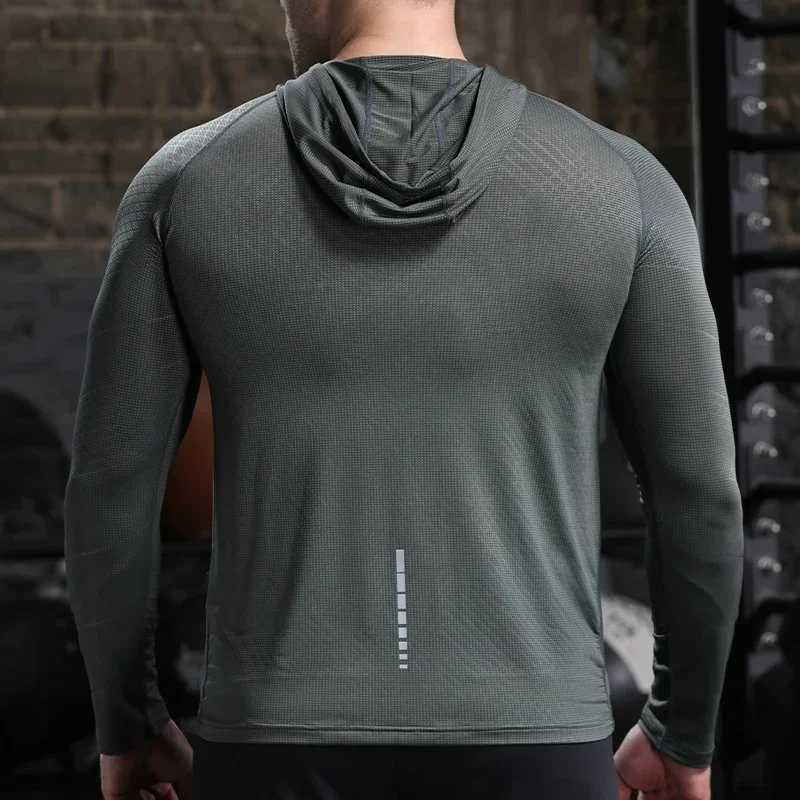 Mens outdoor sports hoodie quick drying suitable for long sleeved tops with hood mens running sportswear casual quick drying sportswear W250111