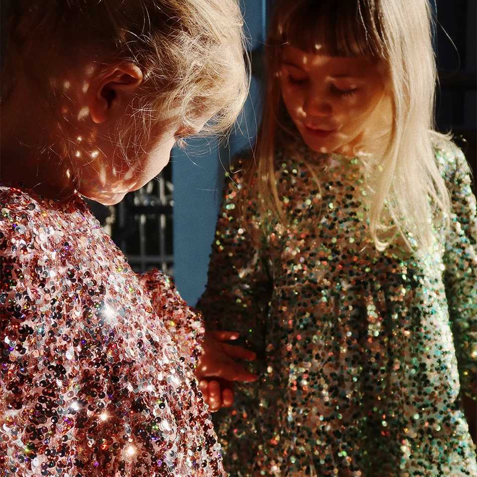 2024 Christmas KS Girls Princess Mesh Dress Childrens Pre glitter Dress Baby Cute Skiing Carnival Par Childrens Voile Dress Gift W250111