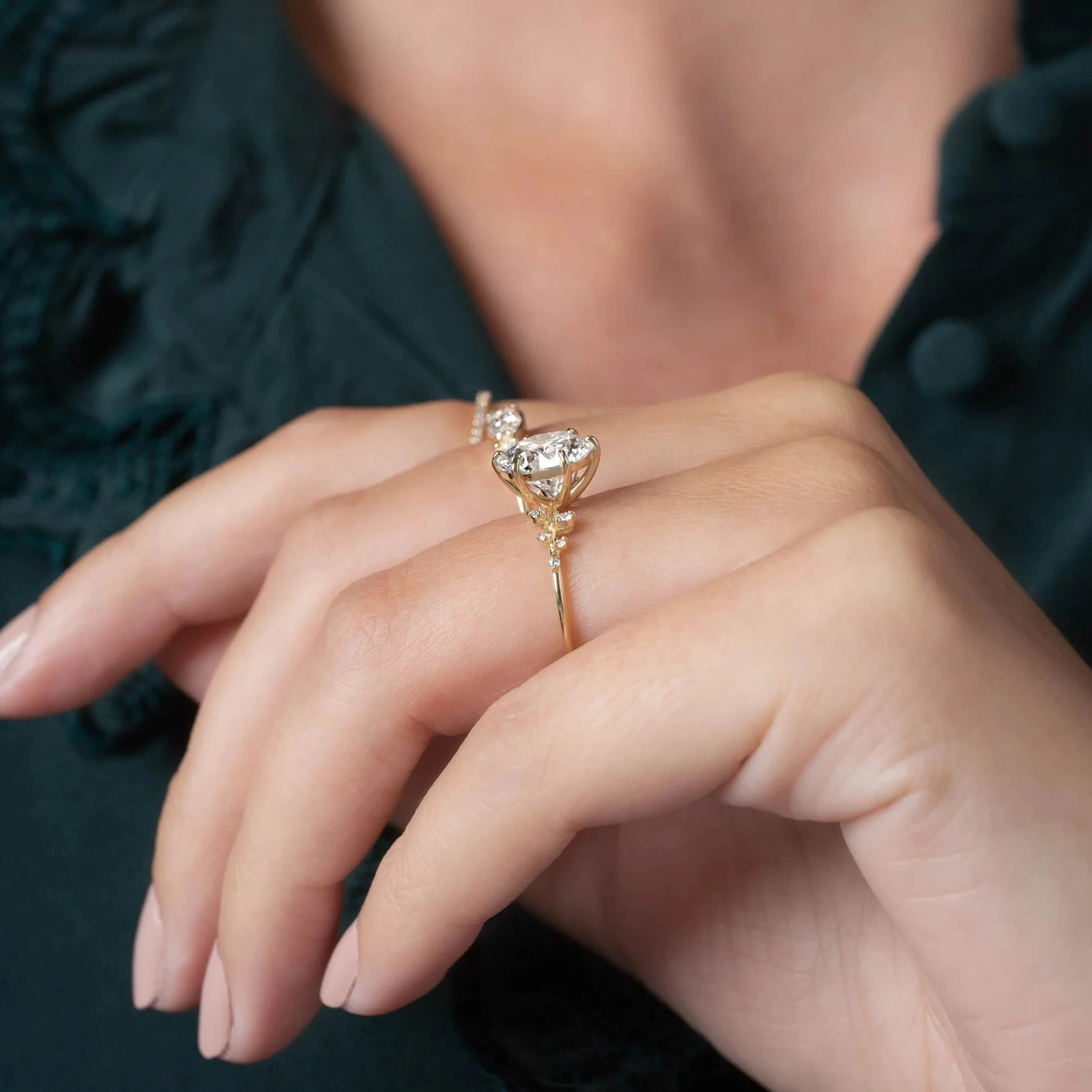 Natural Round Cut 925 Sterling Silver 1ct 2ct 3ct Ring for Woman Gold Plated Zircon Cluster Jewelry Anniversary Gifts 250106