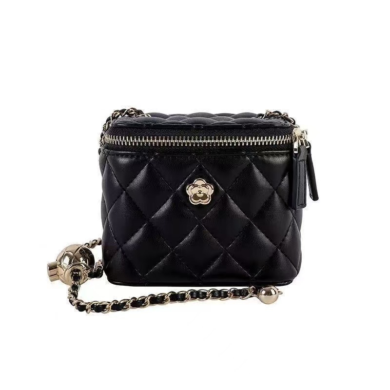 New High-end Designer Bag, Camellia Diamond Checkered Chain Box Small Women's Mini Shoulder Bag Crossbody Bag Wallet Armpit Bag Small Square Bag