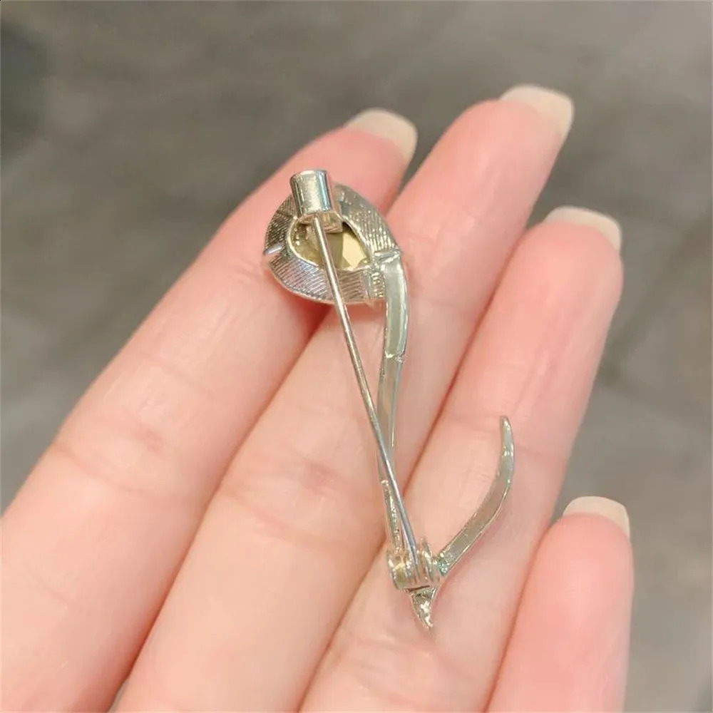 Elegant Musical Note Brooches for Women Fashion Crystal Brooch Pin Piano Notes Shape Musician Jewelry Gifts for Friends 250103