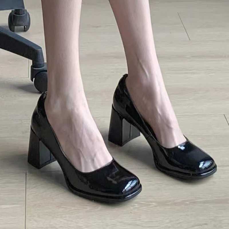 New Arrival Lucys patent leather womens pump shoes Elephant Office black high heels womens shallow mouth square toe pump T250110