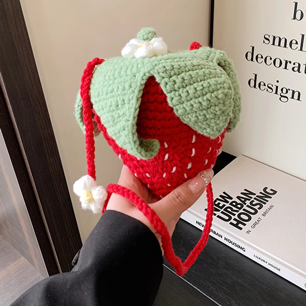 Cute Strawberry Shoulder Bag Fashion Cotton Rope Crochet Tote Knit Sling Purse for Women 250107