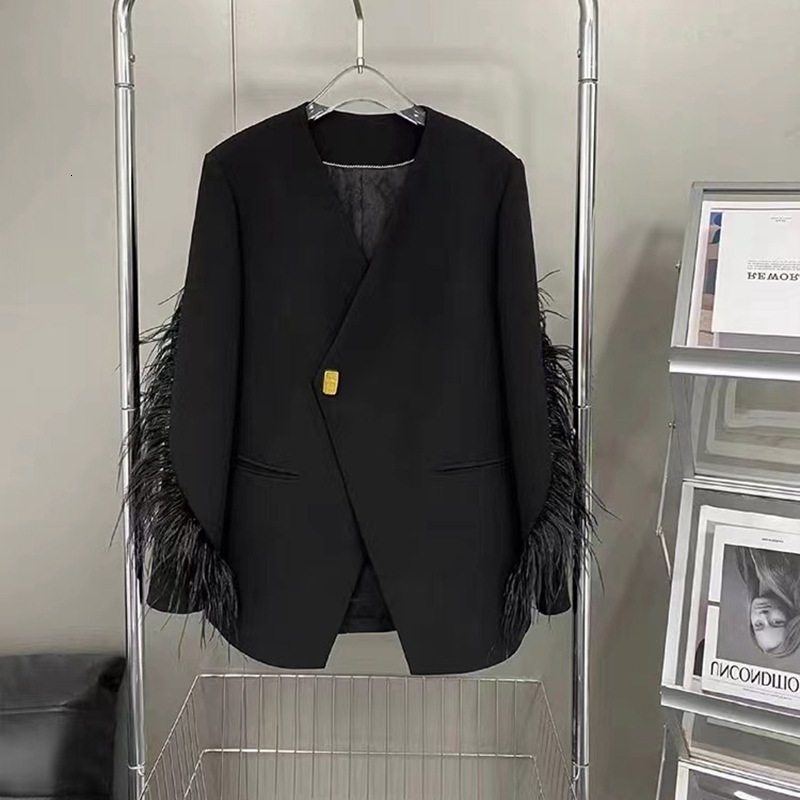 Women's Spring And Autumn New Splicing Feather Black Suit High End Fashion Temperament Contour Design Loose Blazer Coat