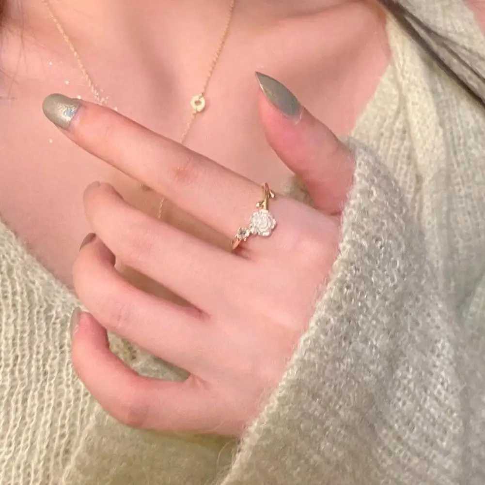 Luxury Zircon Flower Opening Rings for Women Cubic Zirconia Rose Blossom Tulip Adjustable Finger Wedding JewelryXJ250110