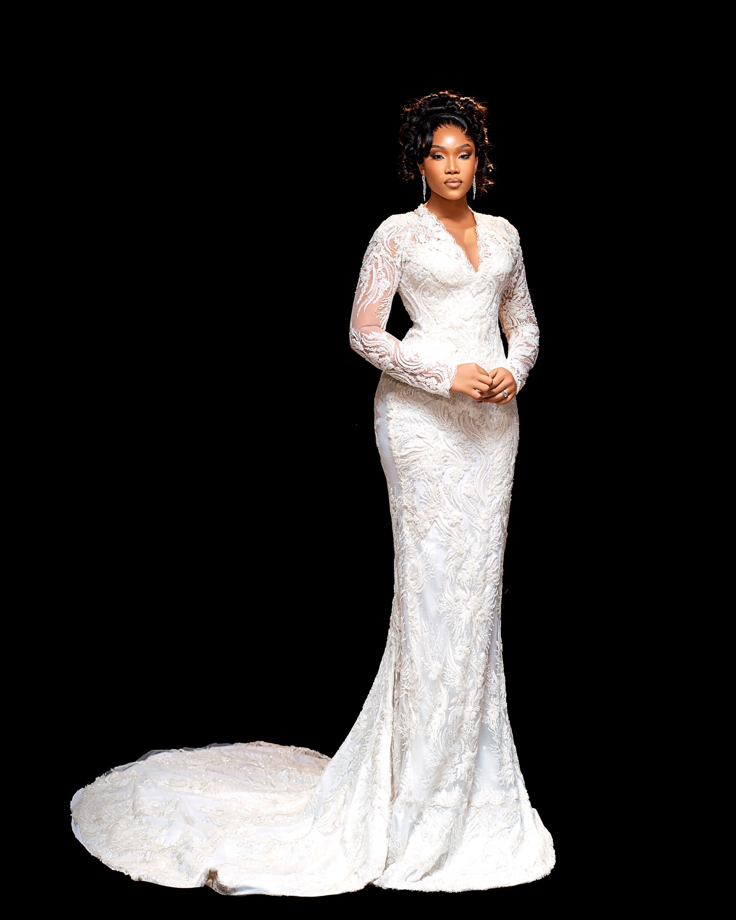 2025 Arabic Aso Ebi Plus Size Ivory Lace Wedding Dresses Full Sleeves Beaded Detachable Train Deep V-neck Bridal Gowns Dress For Brides ZJ2057