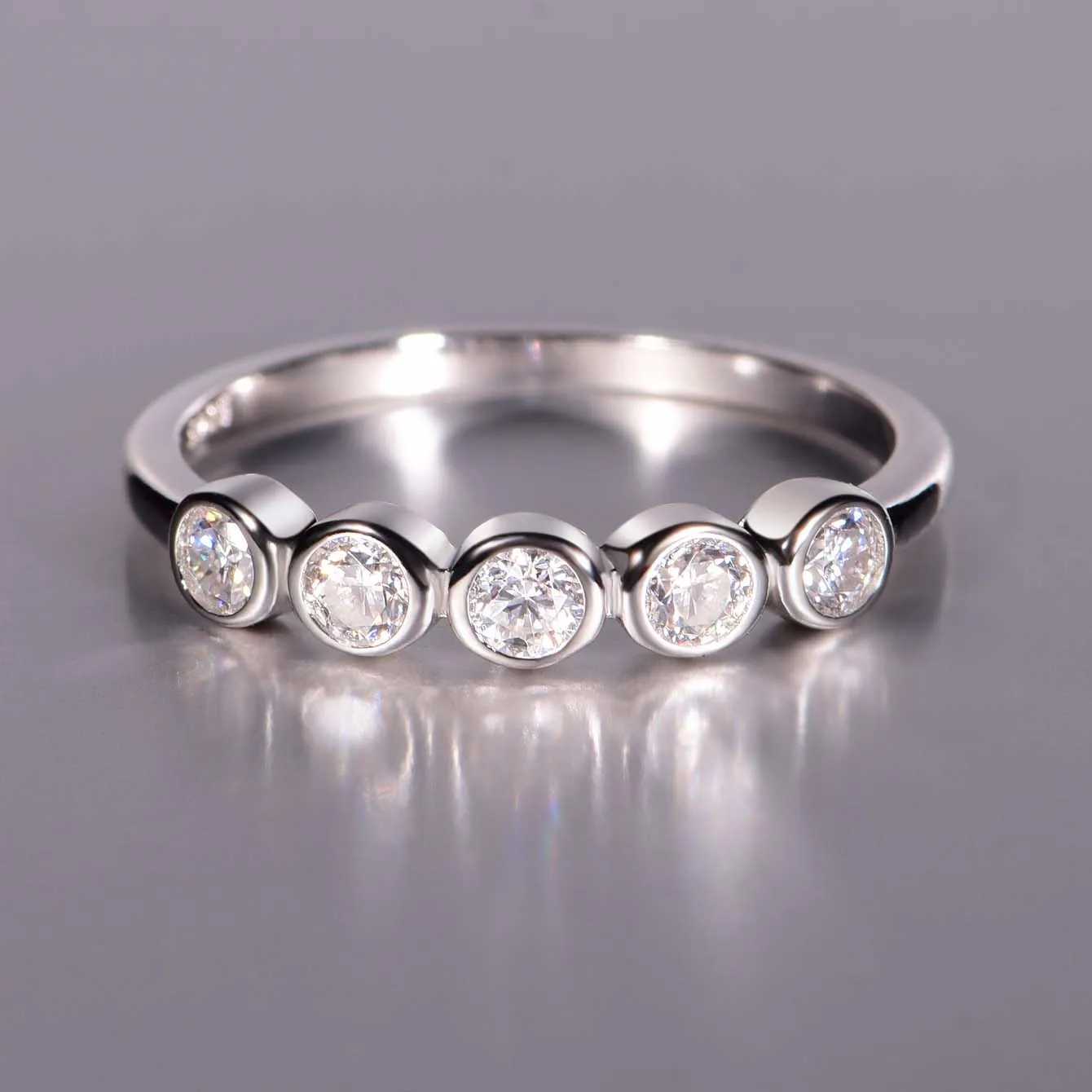 0.5Ct S925 Moissanite 5-stone ring minimalist full frame design polished and shiny W250111