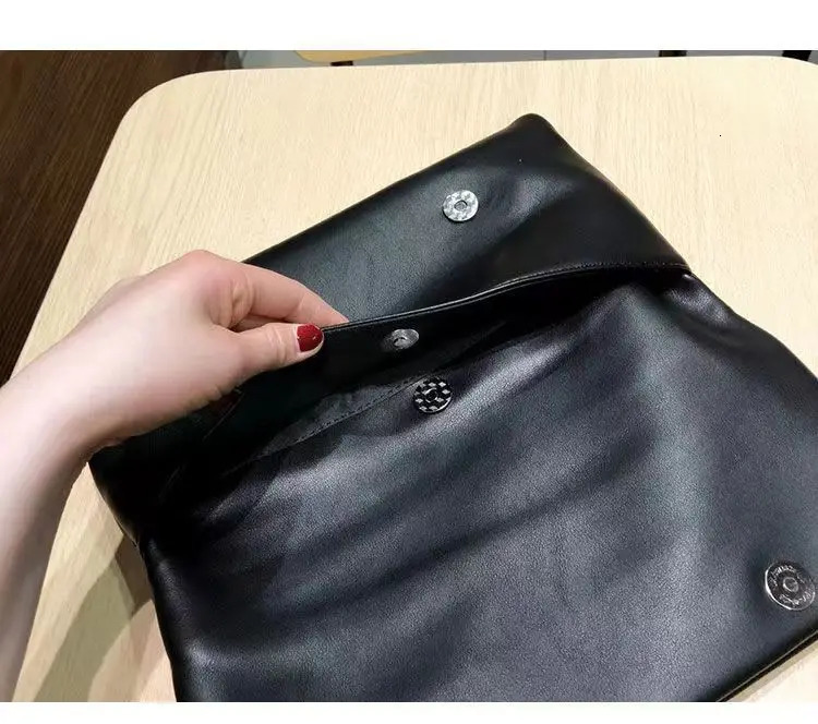Genuine Leather Clutch Bag Handheld Bag Feminine Style Fashion Small Envelope Purse Shoulder Bag Soft Leather 250106
