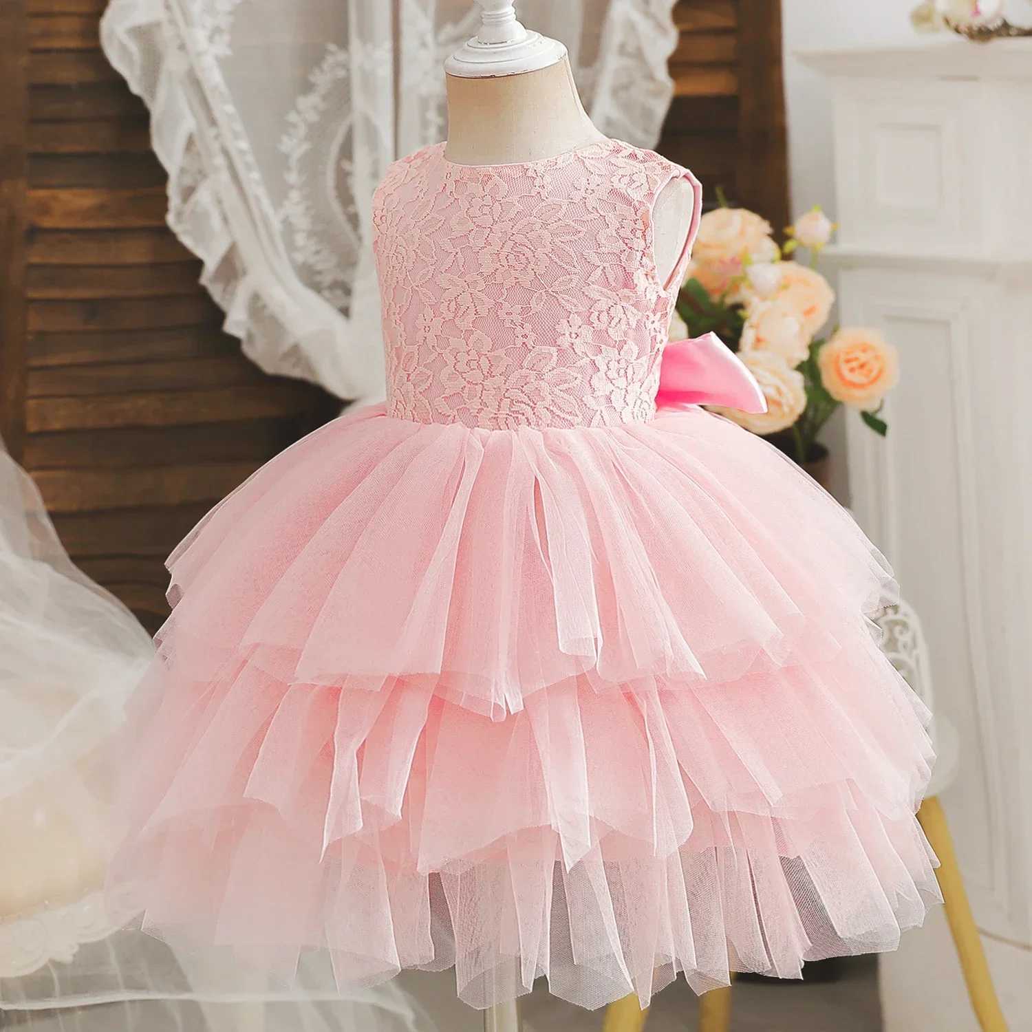 2024 New Backless Lace Dress 2-6Y Childrens Birthday Princess Dress White Wedding Dress Par Flower Tutu Elegant Dress W250111