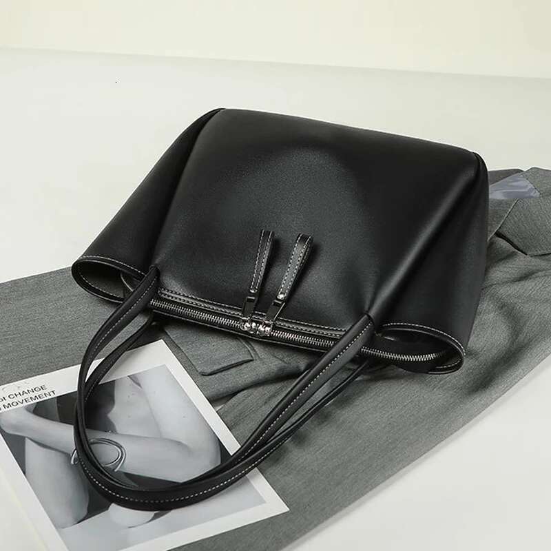 Retro Black PU Tote For Women 2024 New Fashionable Casual Handbag With Large Capacity Soft Leather Shoulder Bag