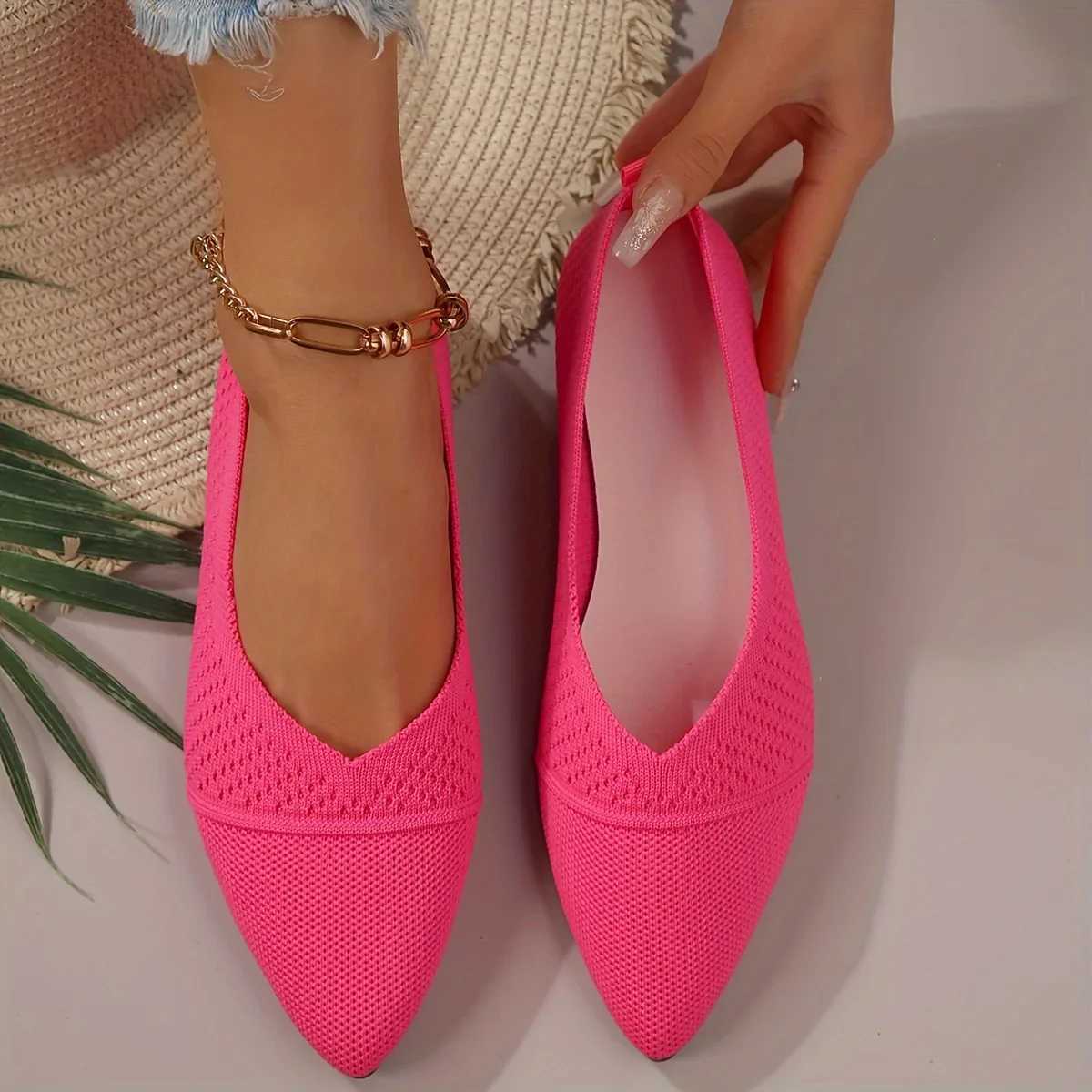 New Arrival Womens Pointed Toe Flat Shoes New Spring Solid Color Knitted Sliding Womens Casual Flat Shoes T250110