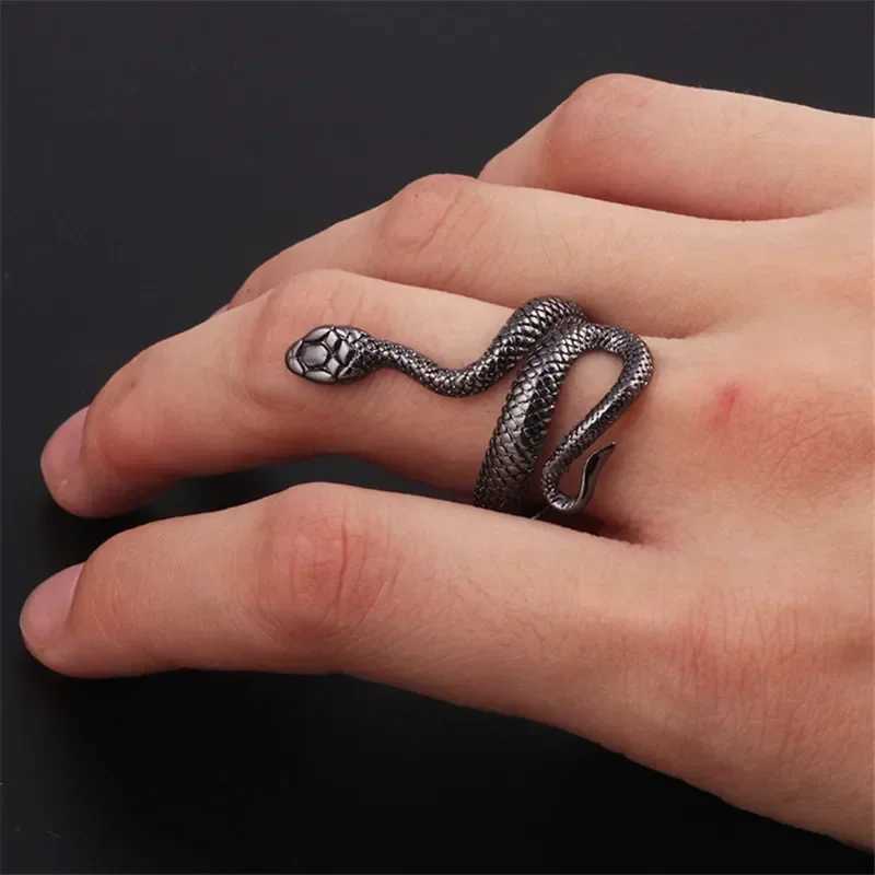 Fashionable Retro Exaggerated Spirit Snake Ring Punk Adjustable Open Serpentine Student Index Finger Ring Trend Jewelry W250111