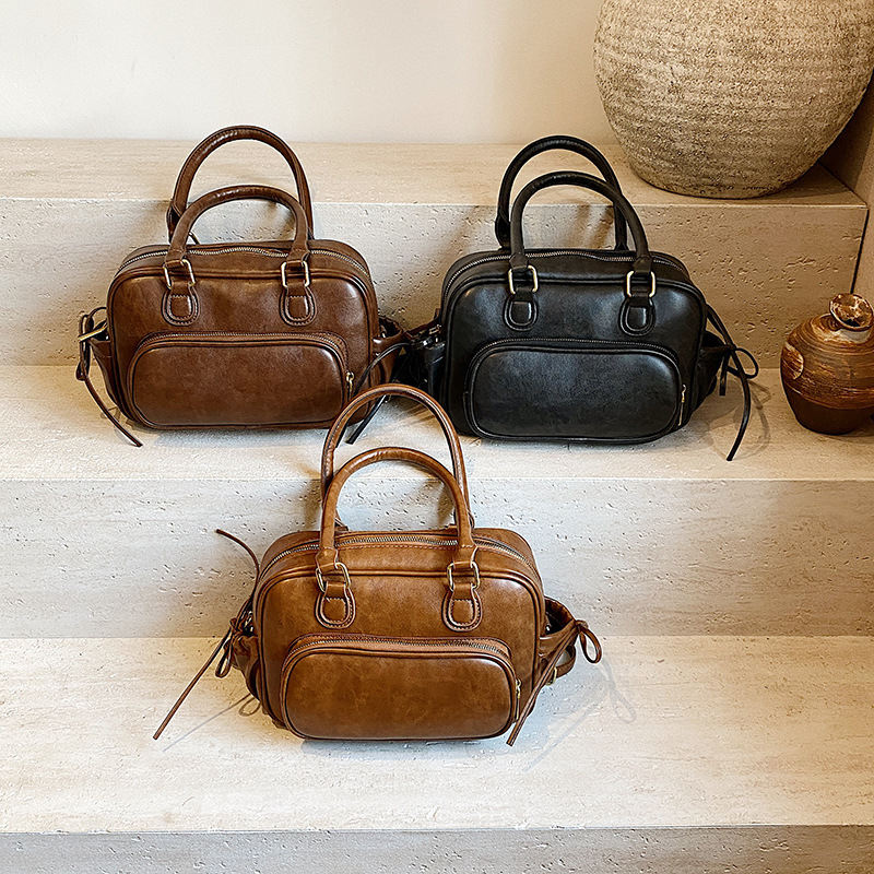 2025 Designer shipping 3 2025 free designer Shoulder Bags for women Vintage solid color versatile handbag casual commuting large capacity crossbody ba