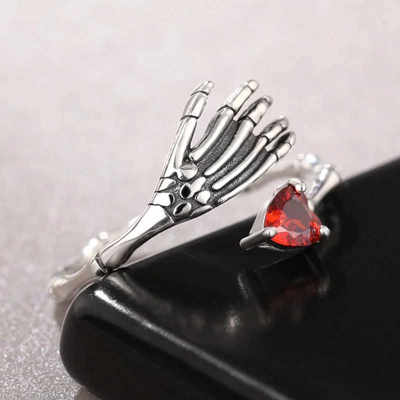 Huitan Hand and Red Heart CZ Open Ring 925 Pure Silver Unique Warm and Meaningful Accessories Womens Exquisite Party Jewelry W250111
