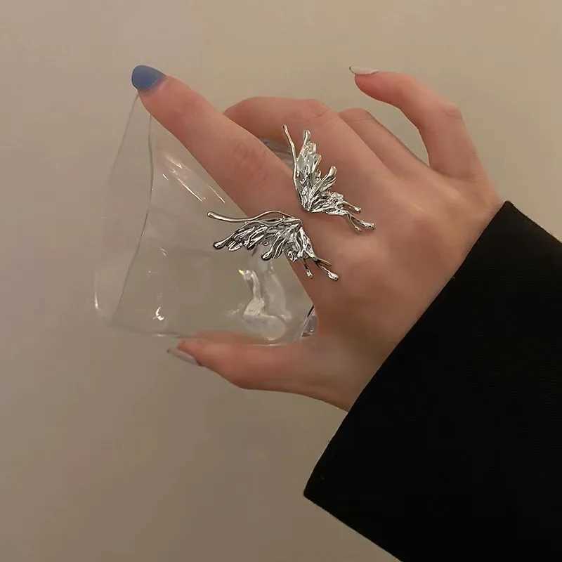 Punk Irregular Butterfly Rings For Women Liquid Metal Butterfly Earring Aesthetic Egirl Gothic Insect Open Rings JewelryXJ250110