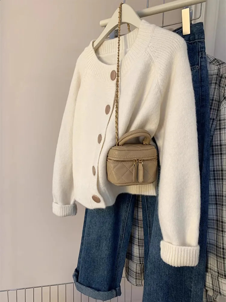 Retro Green Knitted Cardigan Autumn Womens Round Neck Single Breasted Jacket Casual Versatile Warm Ladies Coat Trend 250106