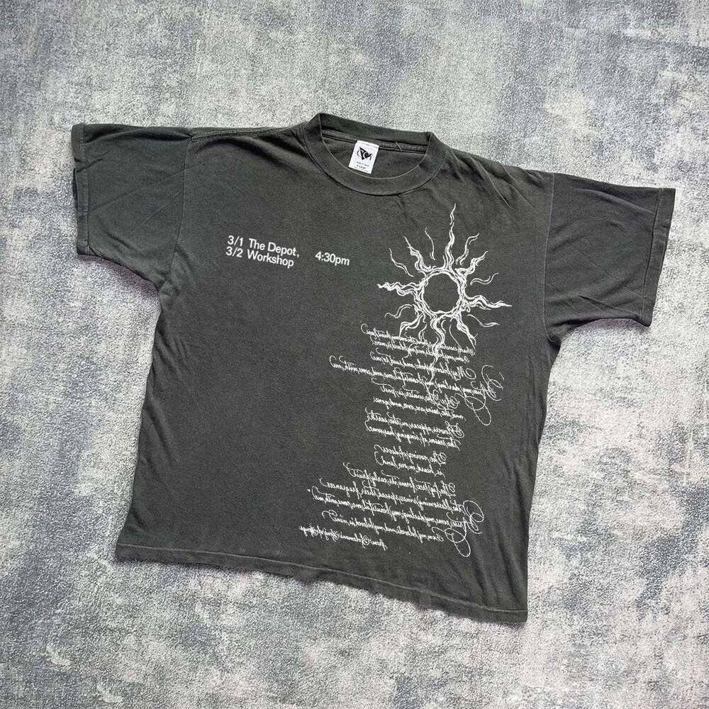 Inspiration: American style washed, personalized, unique, creative printed short sleeved T-shirt that is trendy and versatile on the street