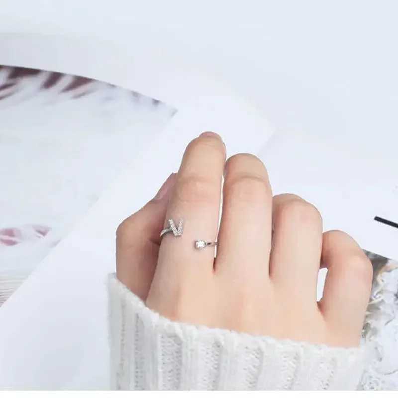26 English Letter Open Finger Rings A-Z Initials Name Letter Female Creative Rings Fashion Party Jewelry Gifts W250111
