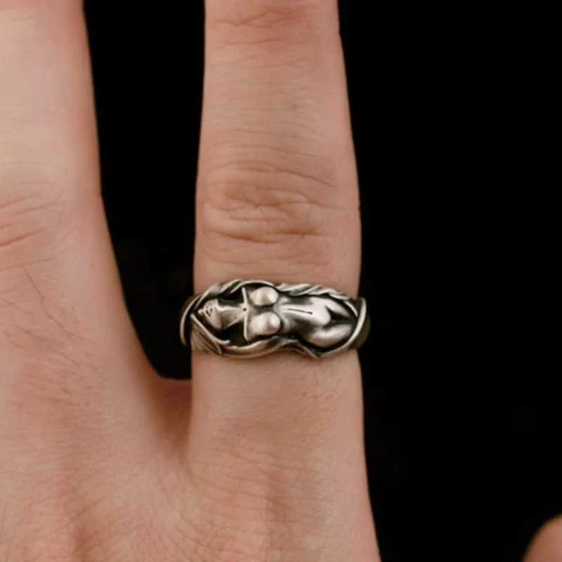 Fashion Punk Jewelry Personalized Nude Women Retro Ring Tren Mens Cool Party and Holiday GiftsXJ250110