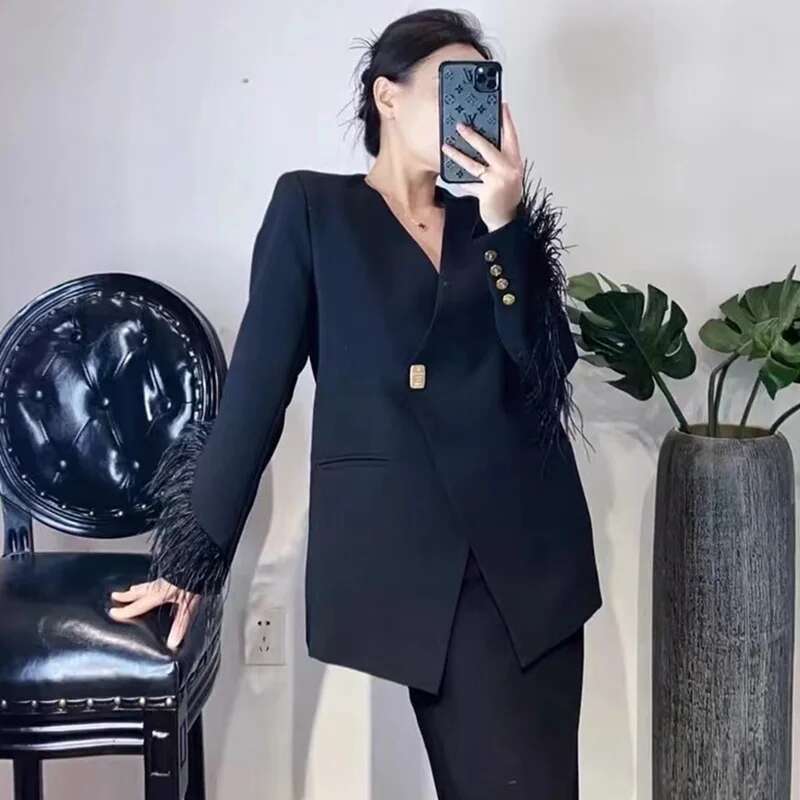 Women's Spring And Autumn New Splicing Feather Black Suit High End Fashion Temperament Contour Design Loose Blazer Coat