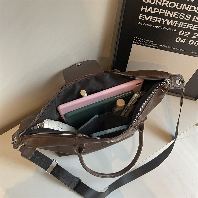 2025 Designer shipping 3 2025 free designer Shoulder Bags for women Handbag Rivet Plain Artwork casual fashionable tote black