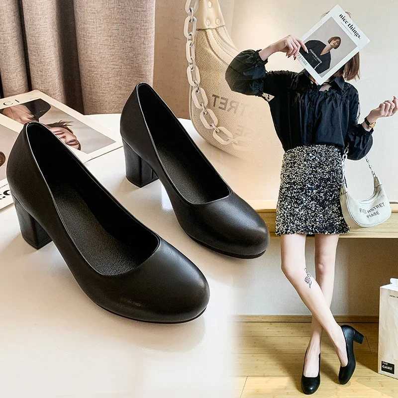 New Arrival Spring/Summer Large Single Shoes Womens Shallow Mouth Fashion Solid Color Simple and Comfortable Small Leather Shoes T250110