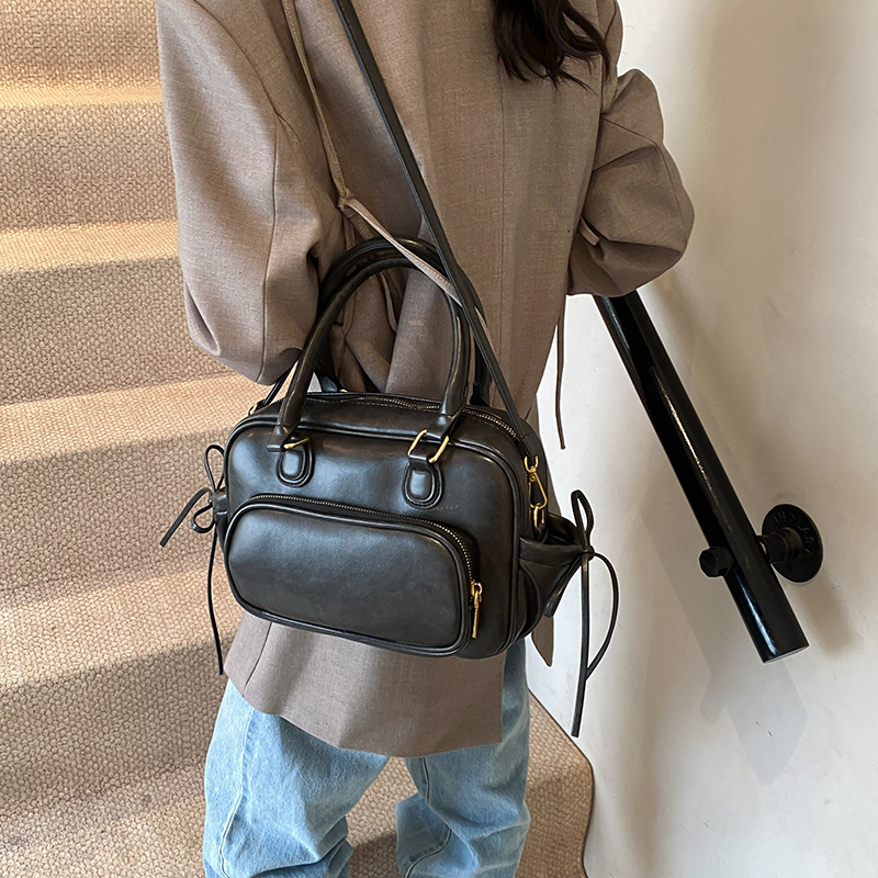 2025 Designer shipping 3 2025 free designer Shoulder Bags for women Vintage solid color versatile handbag casual commuting large capacity crossbody ba